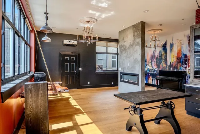 a view of a livingroom with furniture