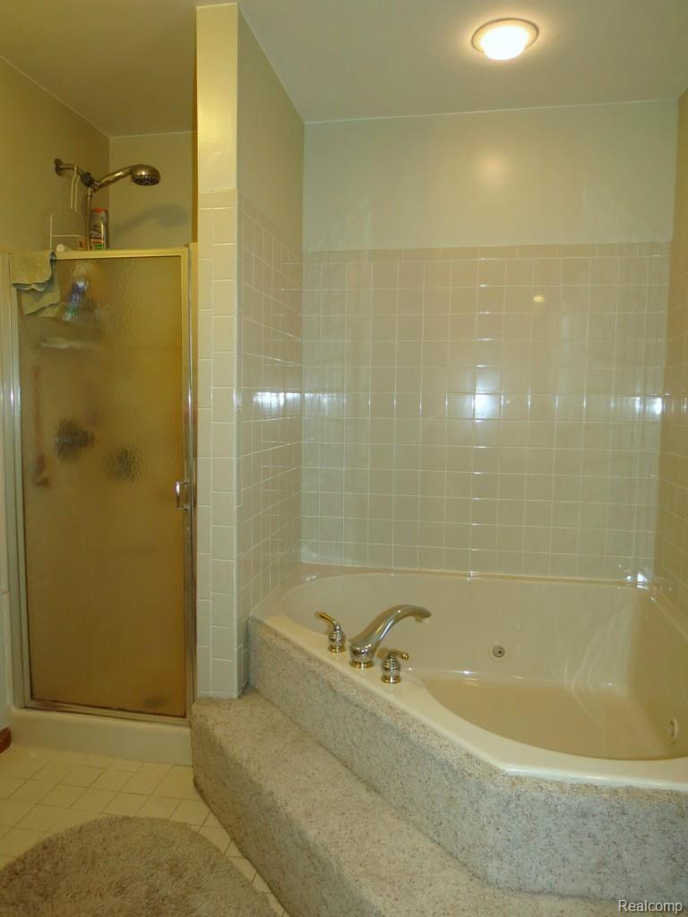 9190 North Dixboro Road South Lyon, MI 48178 - Photo 22 of 27 22.jpg