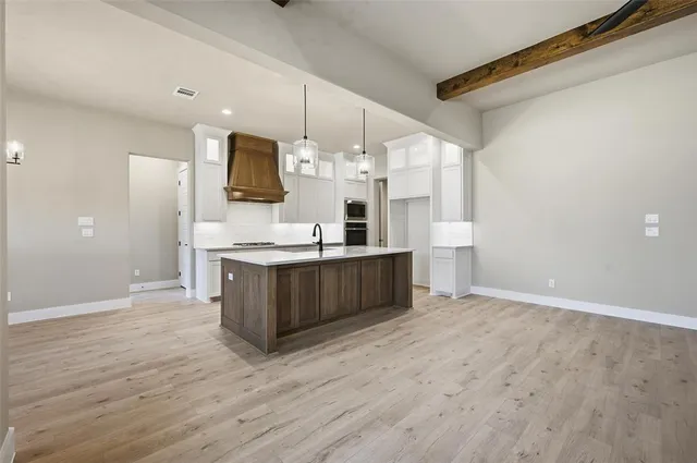 $539,900 | 1053 Llano Way, Poolville, TX 76487