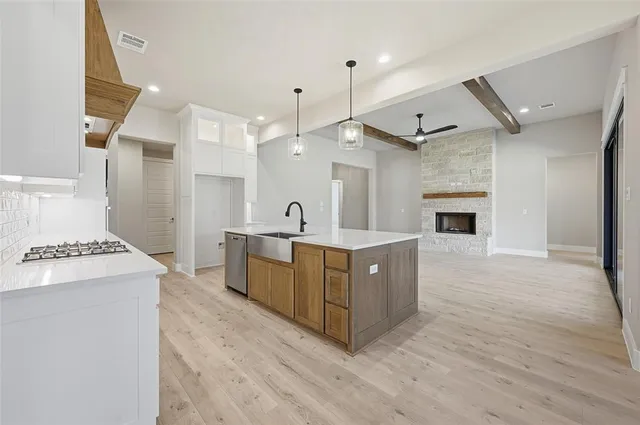 $539,900 | 1053 Llano Way, Poolville, TX 76487