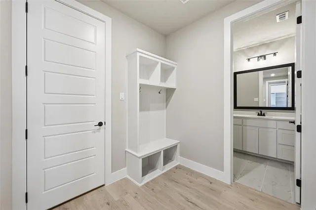 $539,900 | 1053 Llano Way, Poolville, TX 76487