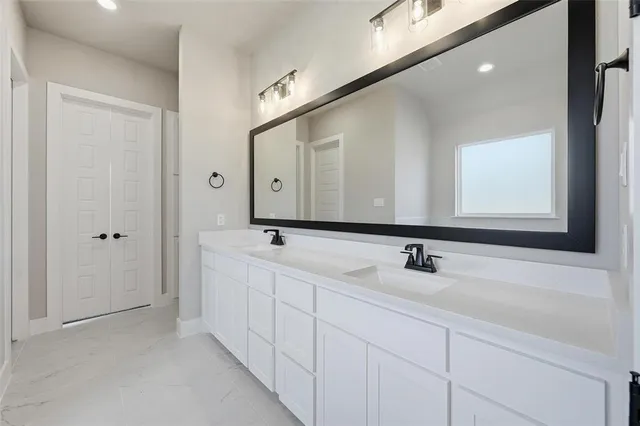 $539,900 | 1053 Llano Way, Poolville, TX 76487