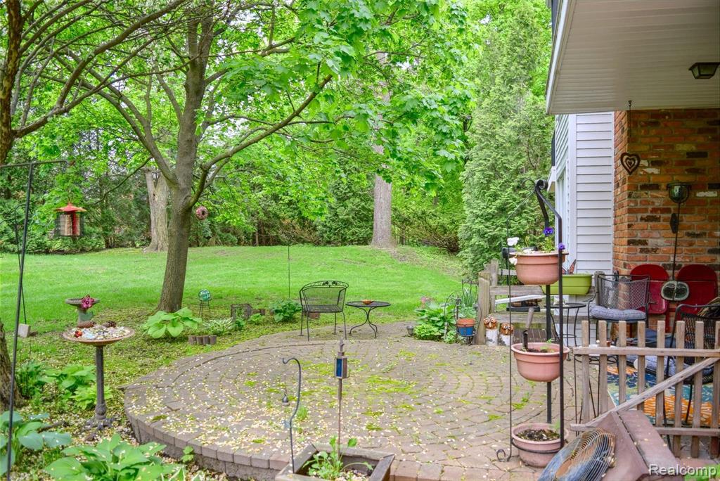 1645 Huntington Park Rochester Hills, MI 48309 - Photo 23 of 25
