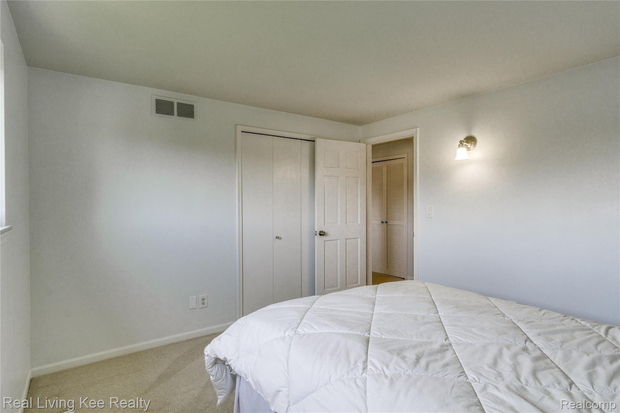 2055 Wayward Drive Rochester, MI 48309 - Photo 35 of 42 Interiors (26 of 37).jpg