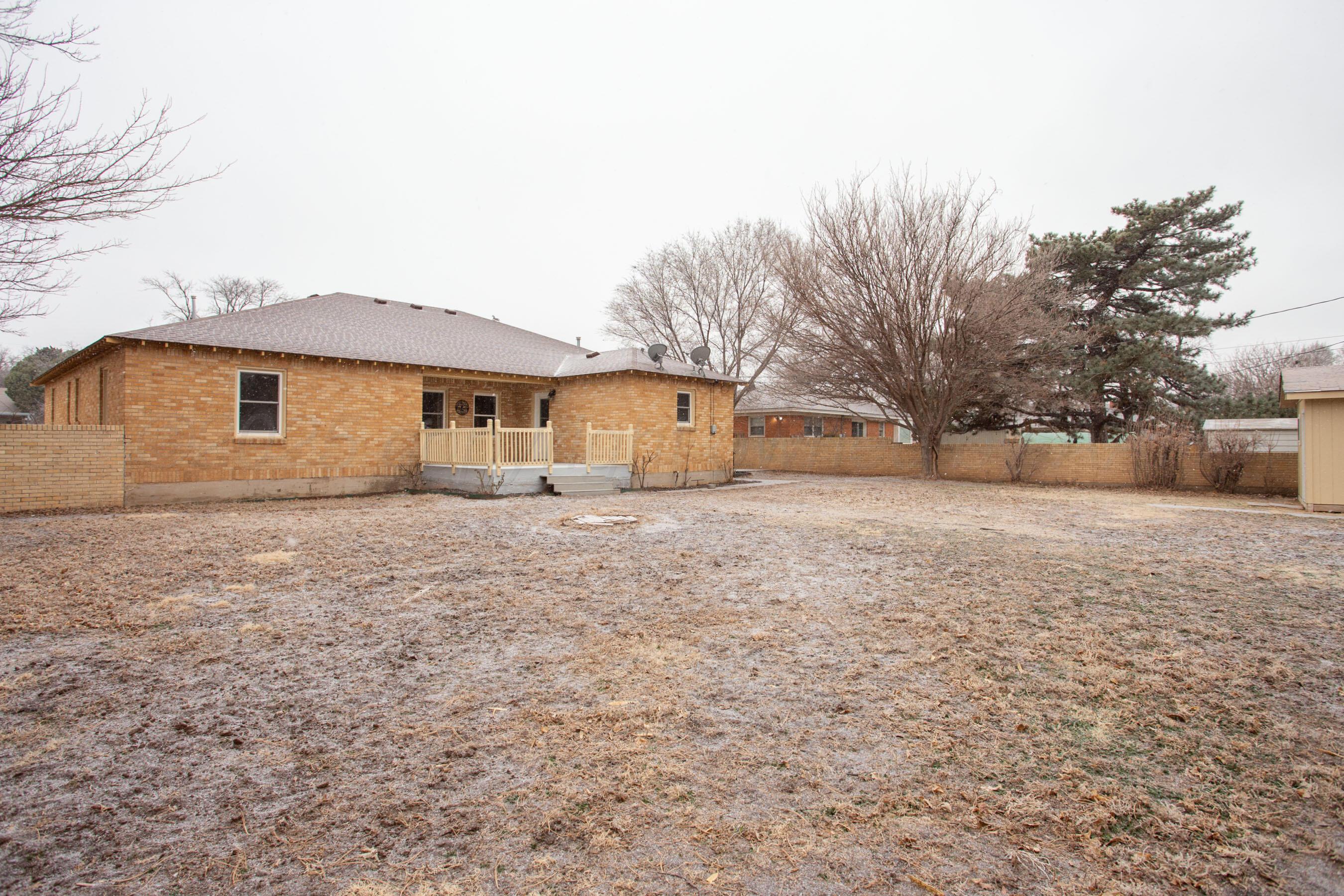4506 Southwest 3rd Avenue Amarillo, TX 79106 - Photo 29 of 31 backyard 2