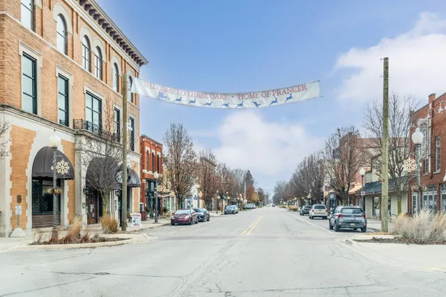 $269,900 | 308 North Elm Street, Three Oaks, MI 49128