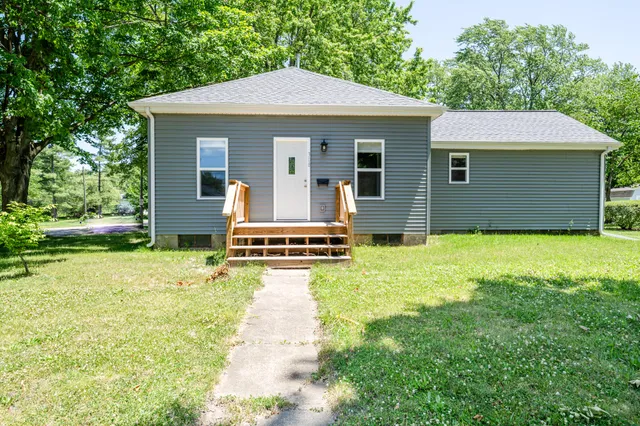 $269,900 | 308 North Elm Street, Three Oaks, MI 49128