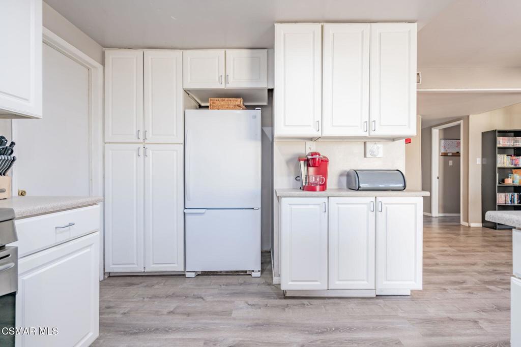 2145 Cochran Street Simi Valley, CA 93065 - Photo 11 of 38