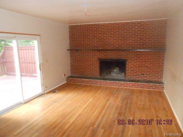 16161 Wayne Road Livonia, MI 48154 - Photo 4 of 11 021.JPG