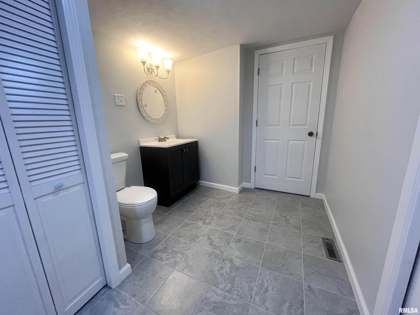 421 North 18th Street Herrin, IL 62948 - Photo 15 of 23