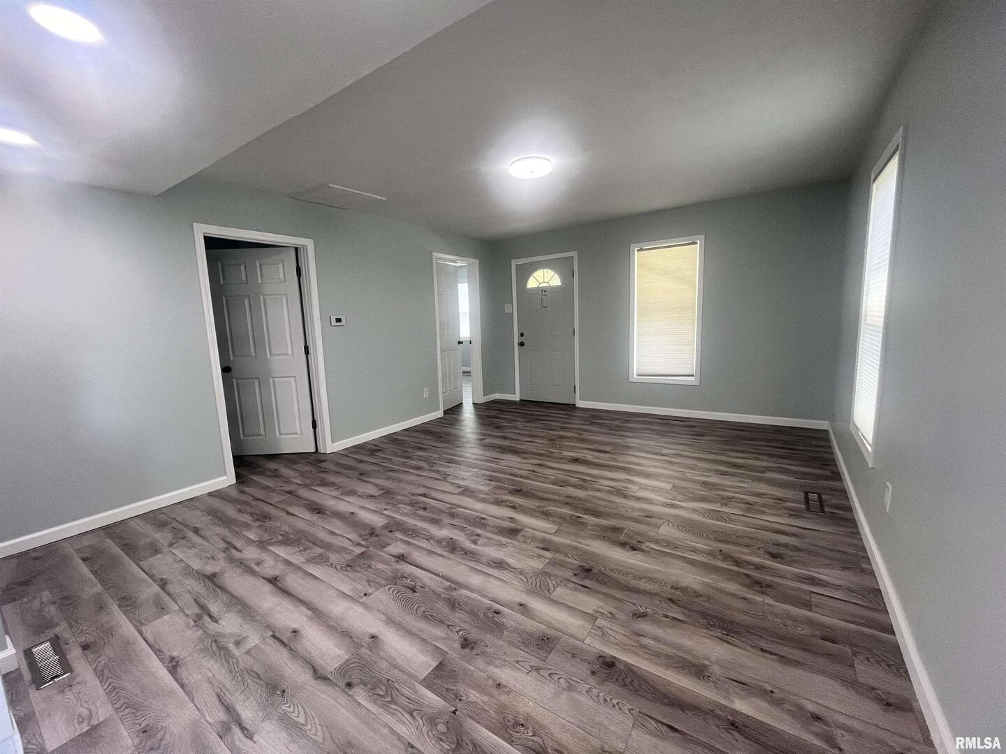 421 North 18th Street Herrin, IL 62948 - Photo 3 of 23