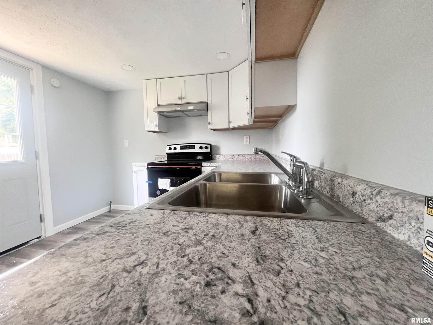 421 North 18th Street Herrin, IL 62948 - Photo 6 of 23