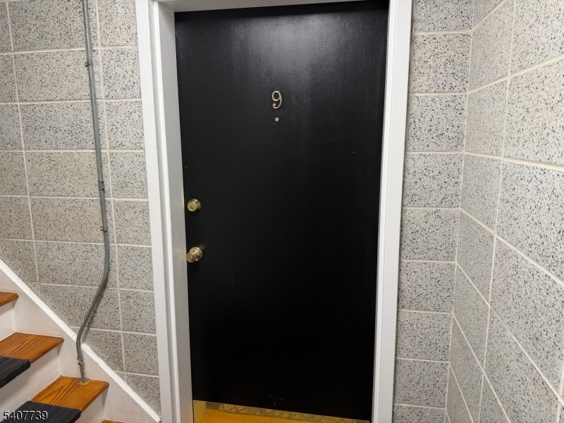 17 South Valley Road, Unit 9 West Orange, NJ 07052 - Photo 3 of 15