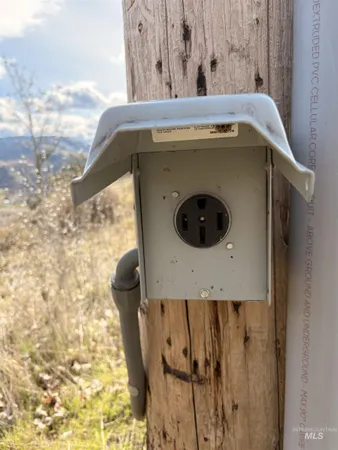 $225,000 | 36171 River Road, Lenore, ID 83541