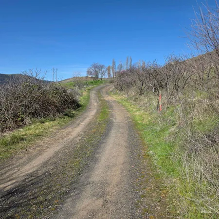 $225,000 | 36171 River Road, Lenore, ID 83541