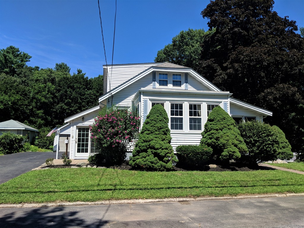 9 Oak Knoll Road Natick, MA 01760 - Photo 1 of 29 Gallery Image 1