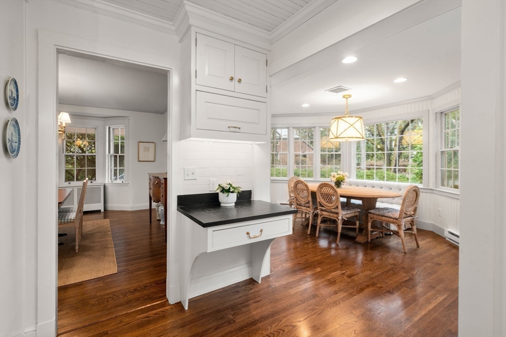 38 Wachusett Road Chestnut Hill, MA 02467 - Photo 5 of 28