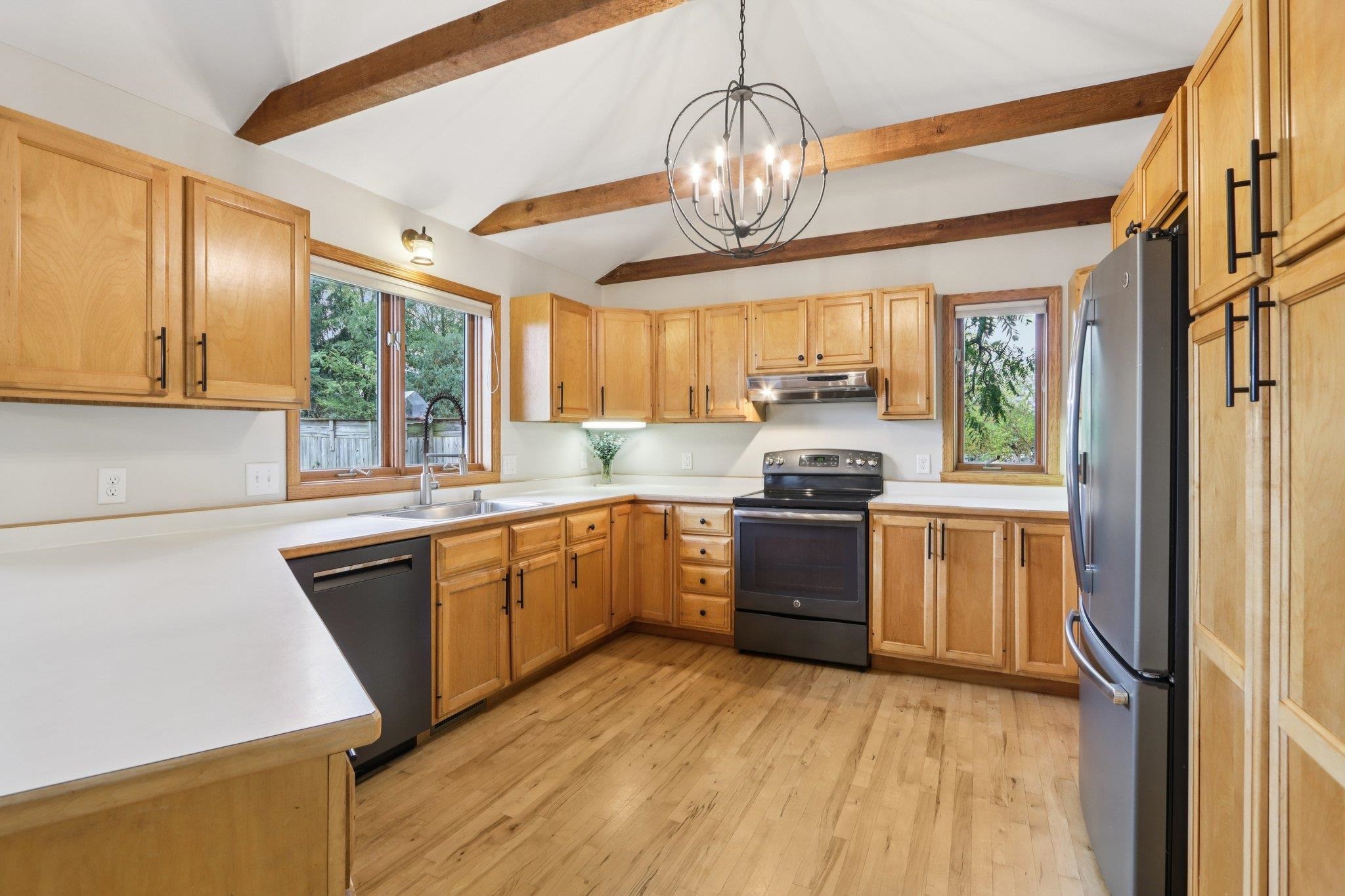 2445 East Gaston Road Cottage Grove, WI 53527 - Photo 14 of 86