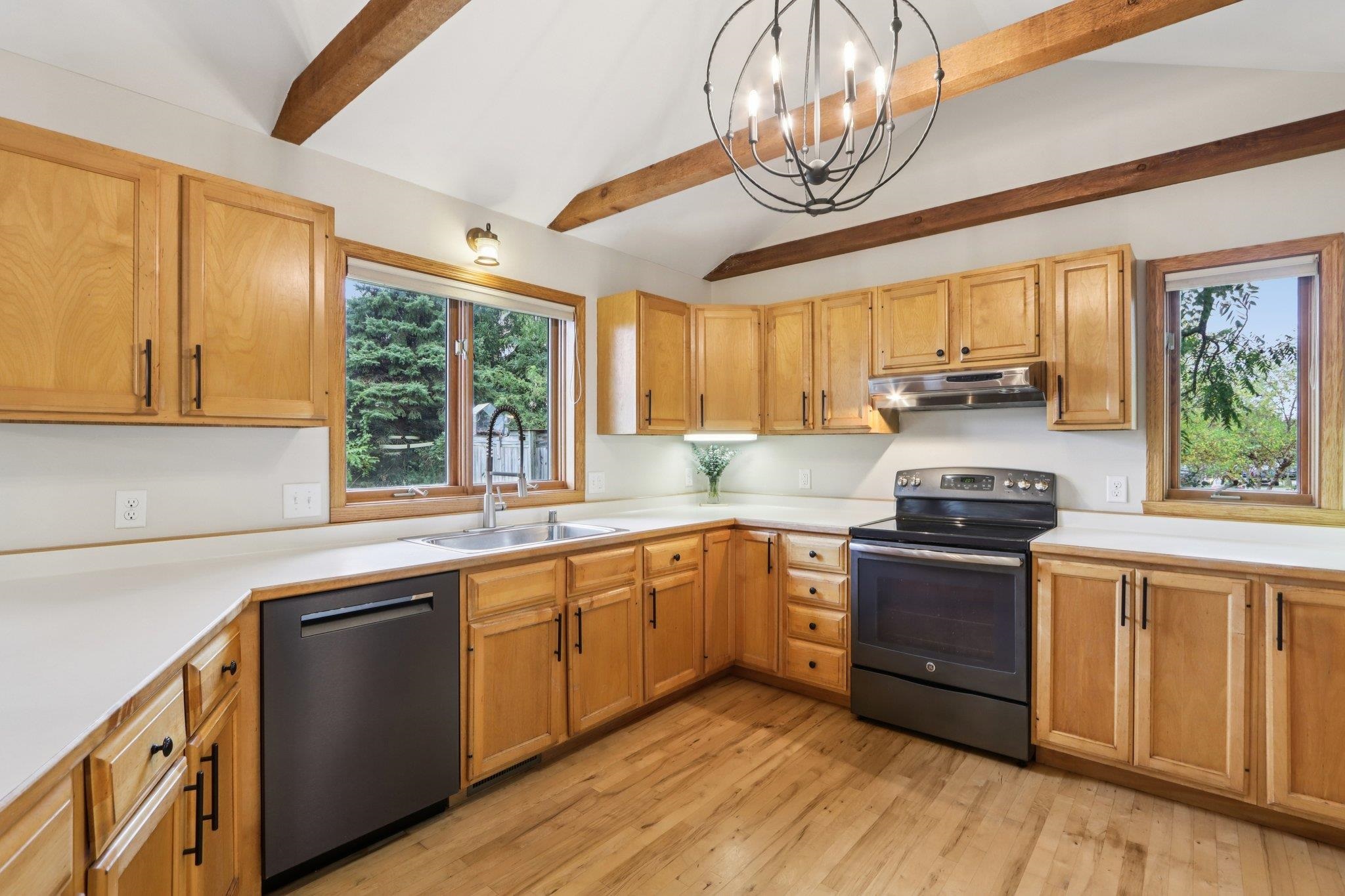 2445 East Gaston Road Cottage Grove, WI 53527 - Photo 17 of 86