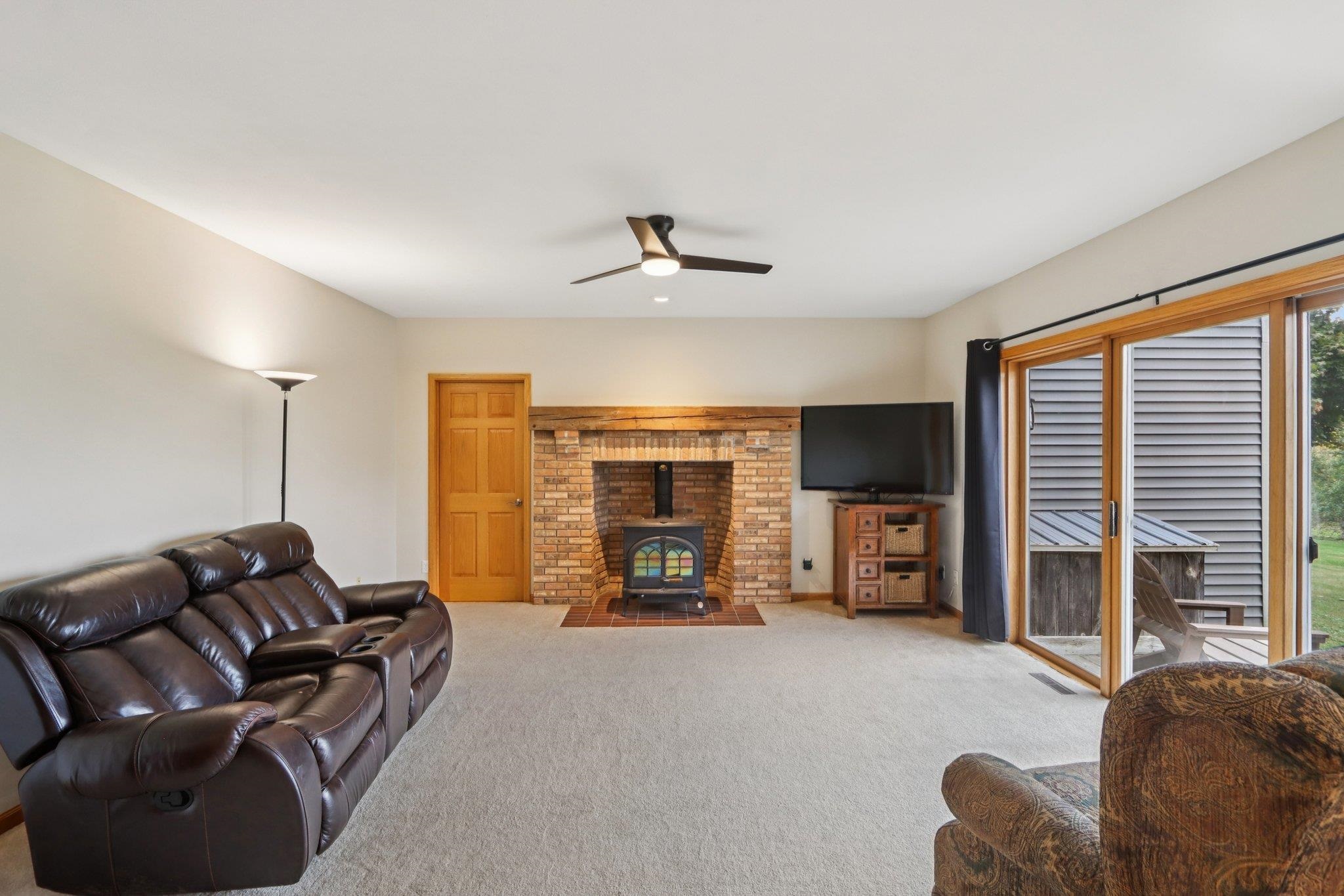 2445 East Gaston Road Cottage Grove, WI 53527 - Photo 7 of 86