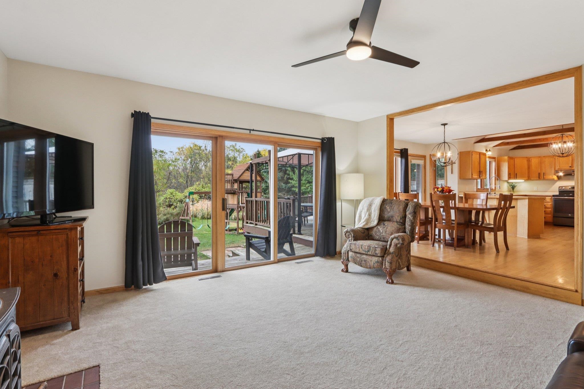 2445 East Gaston Road Cottage Grove, WI 53527 - Photo 9 of 86