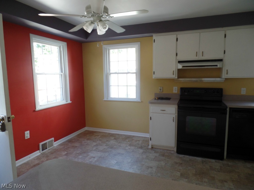 3075 Corydon Road Cleveland, OH 44118 - Photo 4 of 21