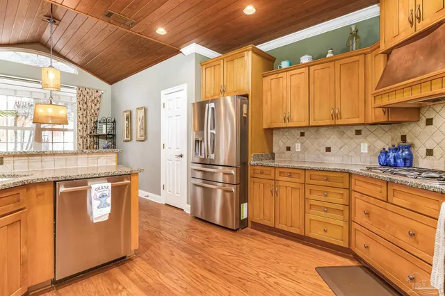 $675,000 | 946 Bucyrus Lane, Cantonment, FL 32533