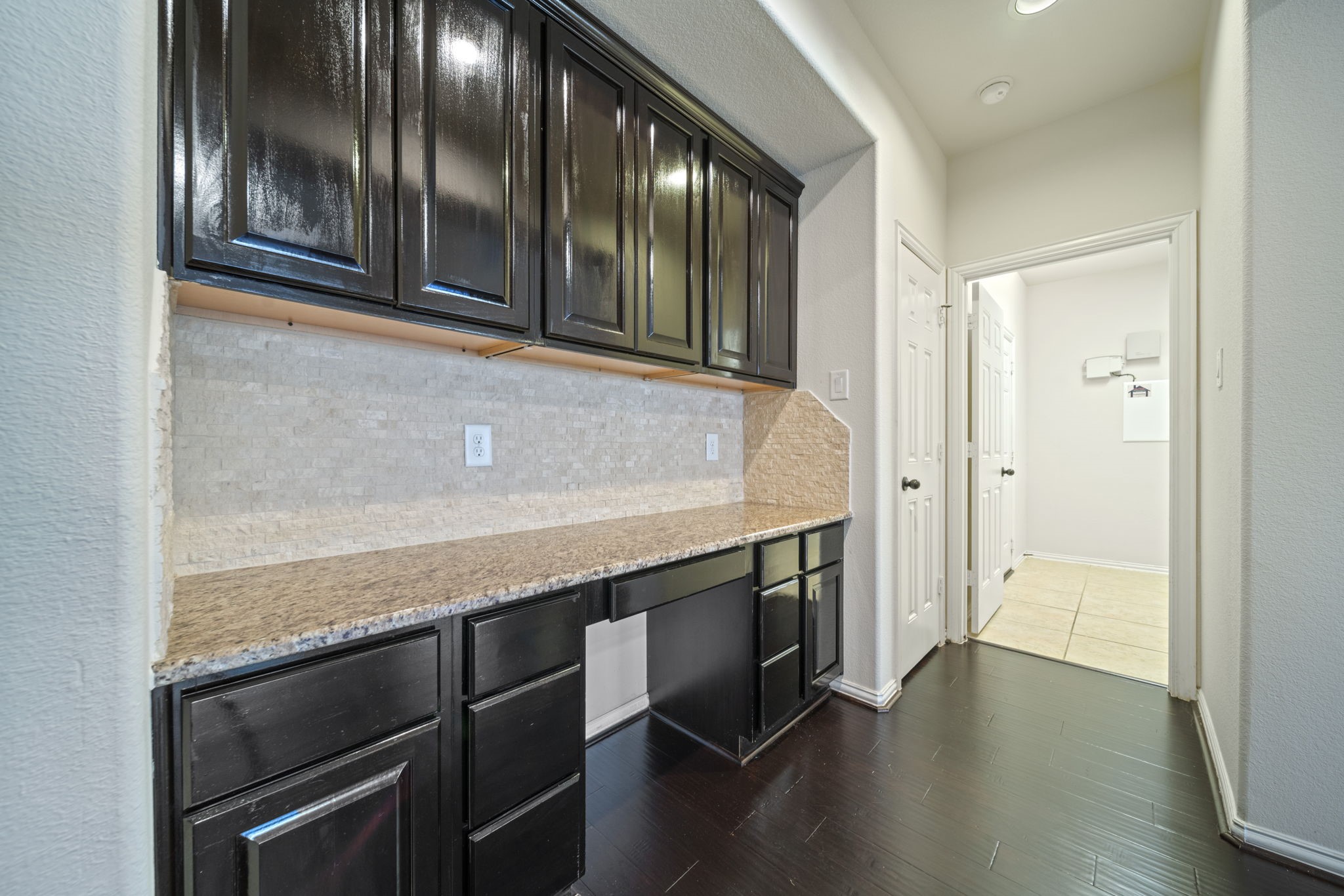 8115 Spreadwing Street Conroe, TX 77385 - Photo 13 of 45 a view of an entryway
