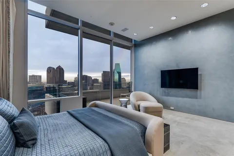 $5,995,000 | 2430 Victory Park Lane, Unit 3001, Dallas, TX 75219