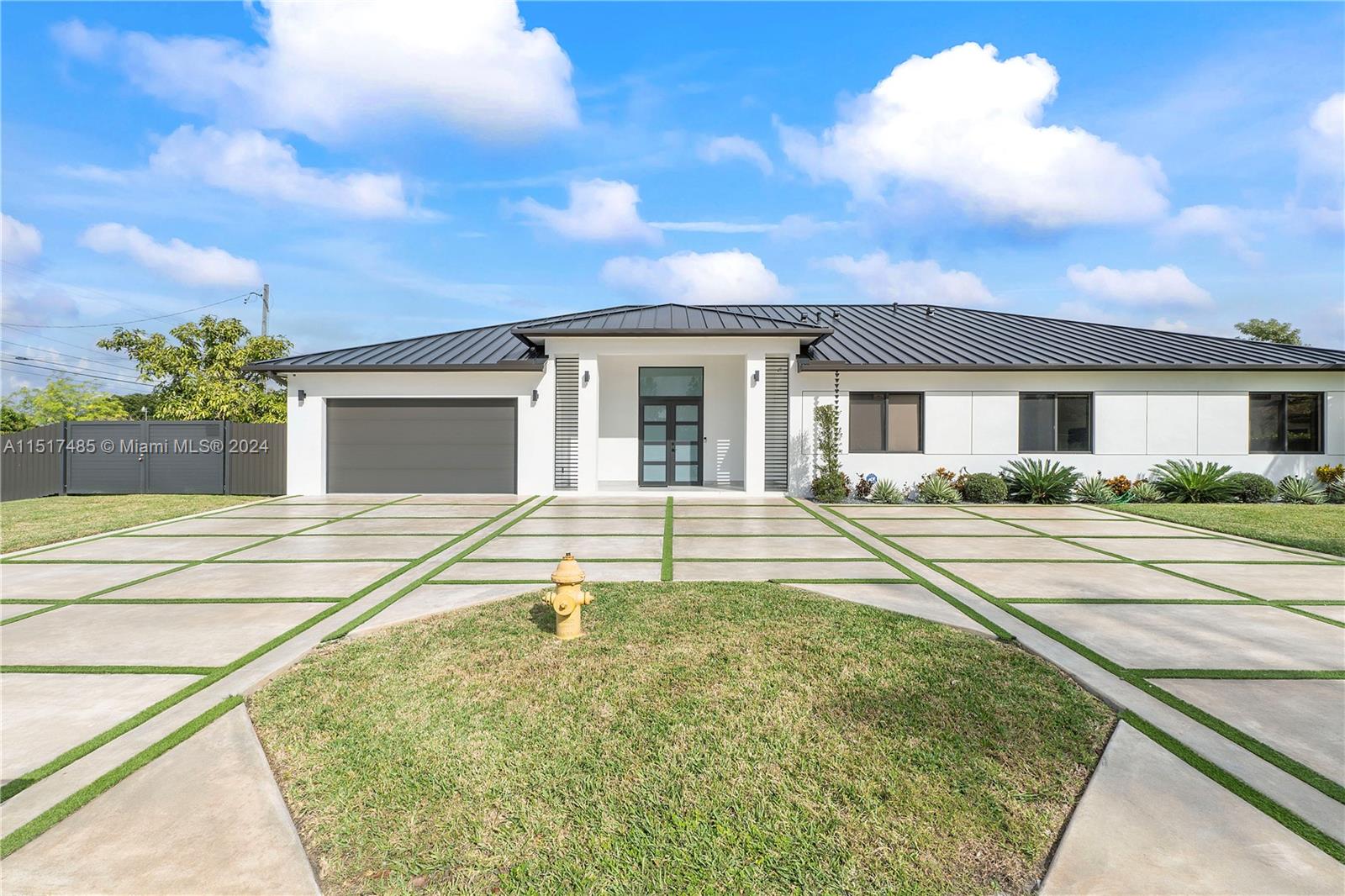 5985 Southwest 107th Ave  