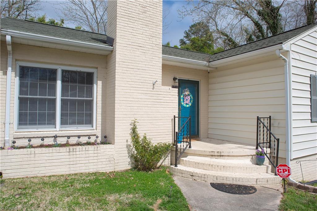 626 Rockspring Road High Point, NC 27262 - Photo 2 of 20 Gallery Image 2