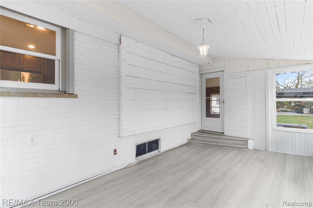 1445 Belmont Street Dearborn, MI 48128 - Photo 30 of 33