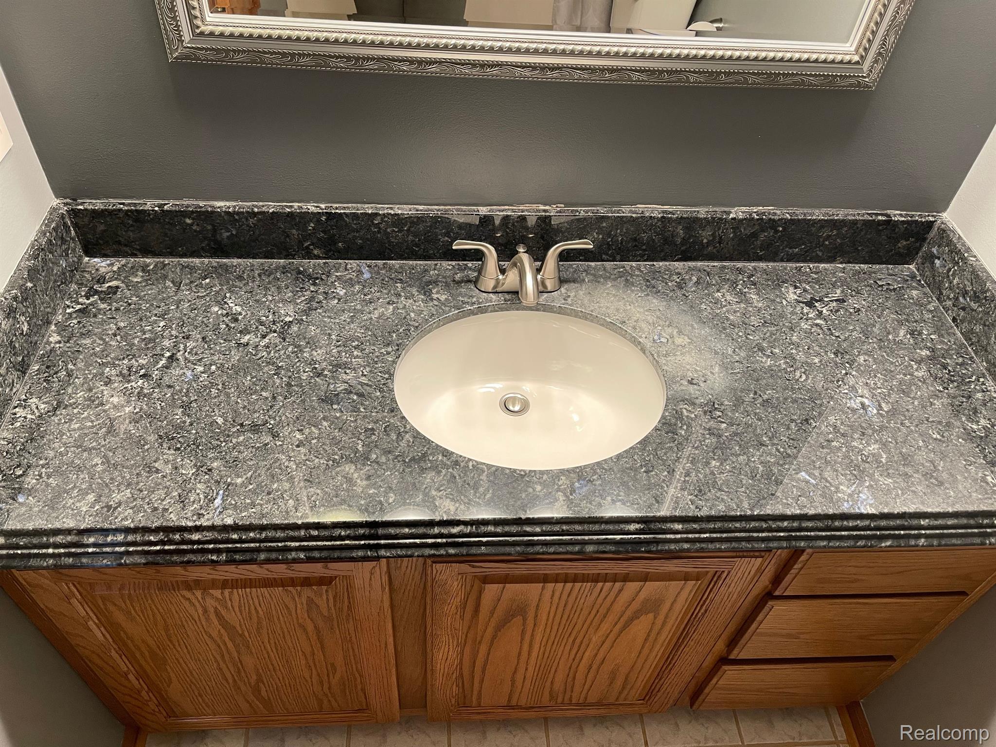 2290 Tooley Road Howell, MI 48843 - Photo 16 of 50 Full Bathroom