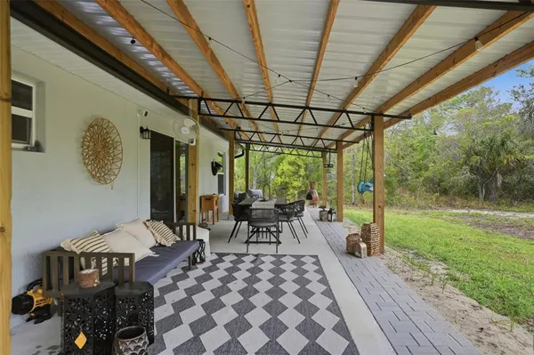 $379,900 | 12223 Peregrine Falcon Avenue, Weeki Wachee, FL 34614