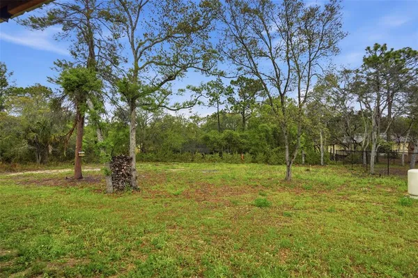 $379,900 | 12223 Peregrine Falcon Avenue, Weeki Wachee, FL 34614