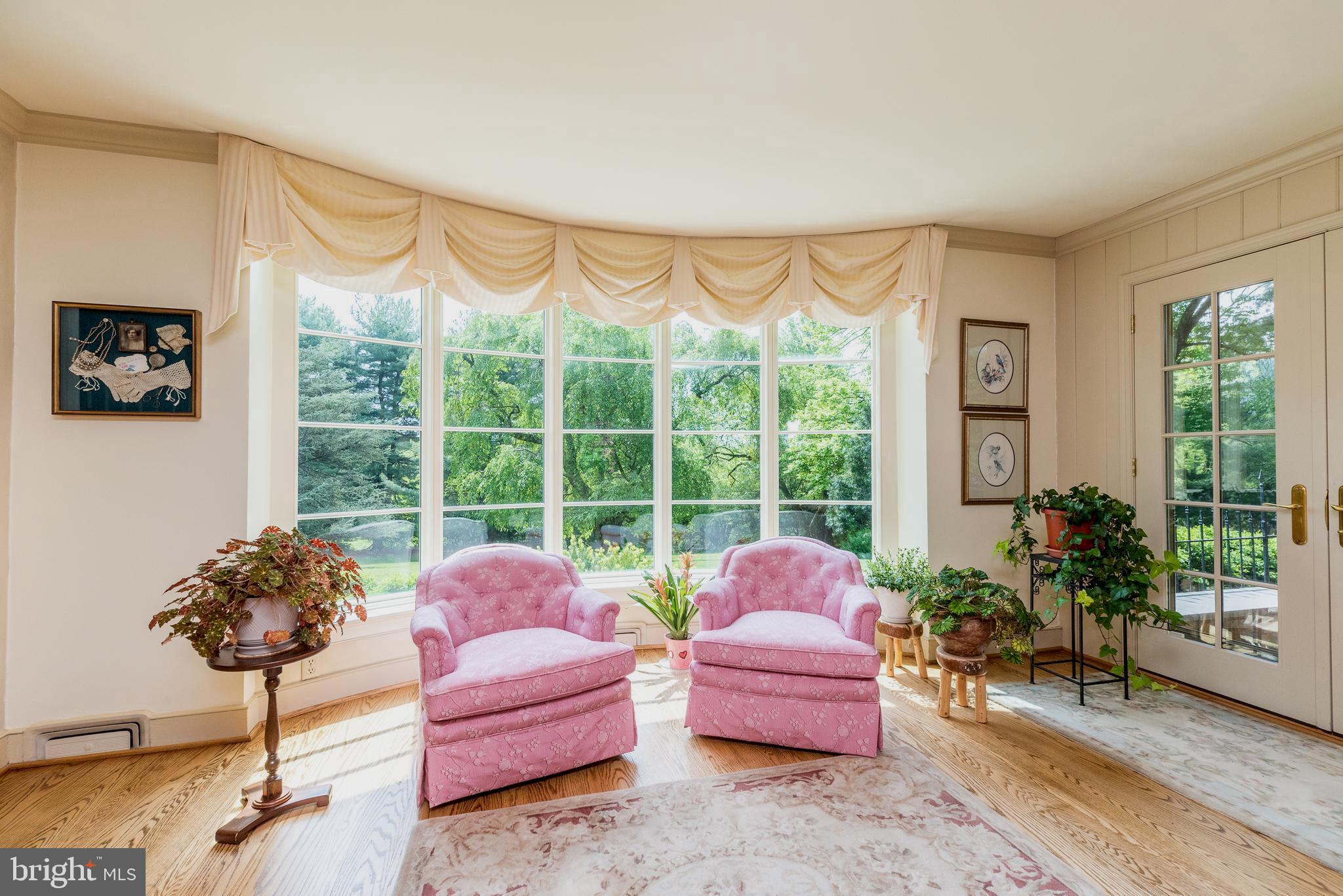 550 Swamp Road Doylestown, PA 18901 - Photo 11 of 75 Living Room