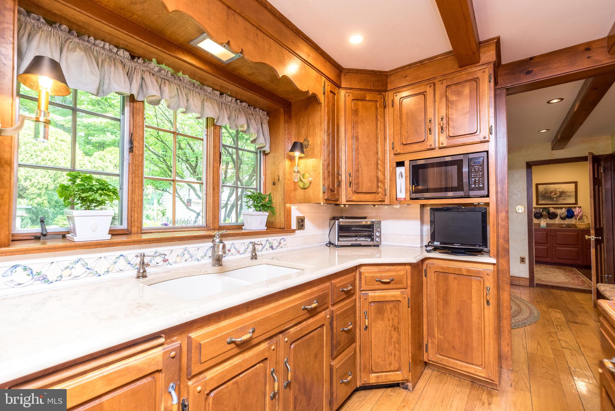 550 Swamp Road Doylestown, PA 18901 - Photo 17 of 75