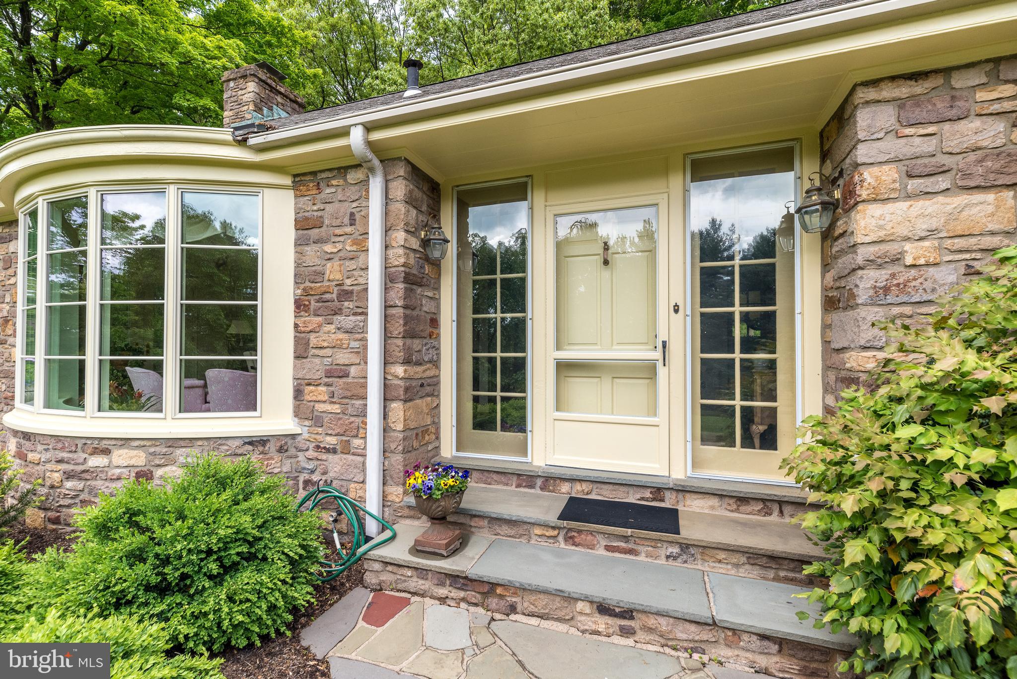 550 Swamp Road Doylestown, PA 18901 - Photo 6 of 75