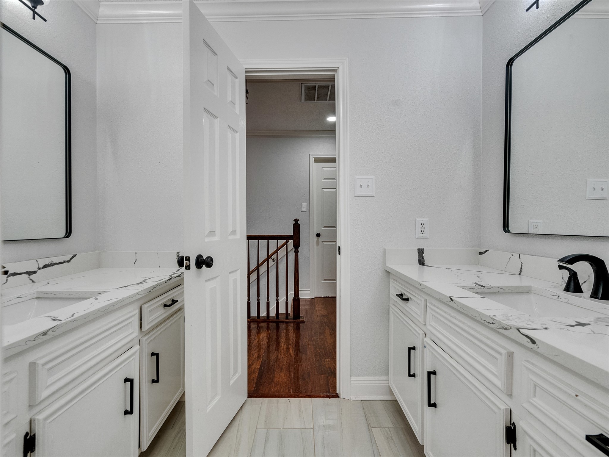 15703 Crestbrook Drive Houston, TX 77059 - Photo 36 of 50 Separate double vanities in upstairs bathroom! Perfect for a large family!