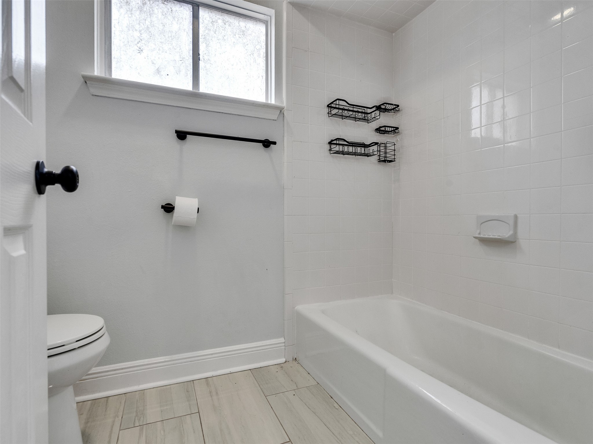 15703 Crestbrook Drive Houston, TX 77059 - Photo 38 of 50 Upstairs bathroom has private bath/shower combo