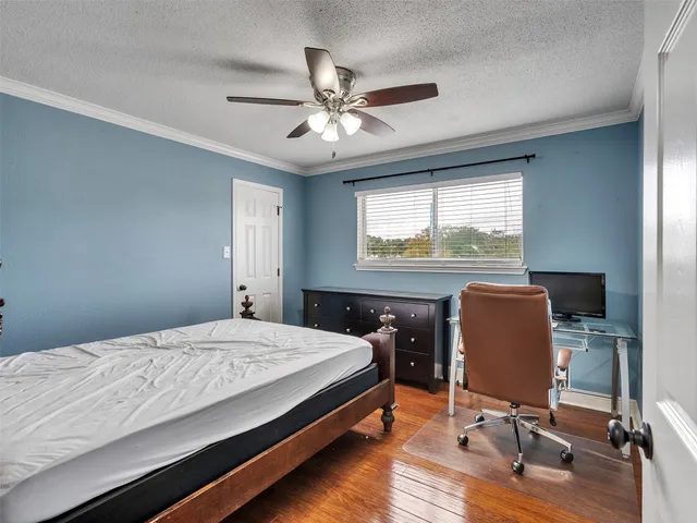 $375,000 | 15703 Crestbrook Drive, Houston, TX 77059