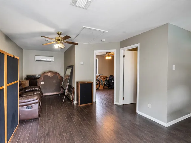 $375,000 | 15703 Crestbrook Drive, Houston, TX 77059