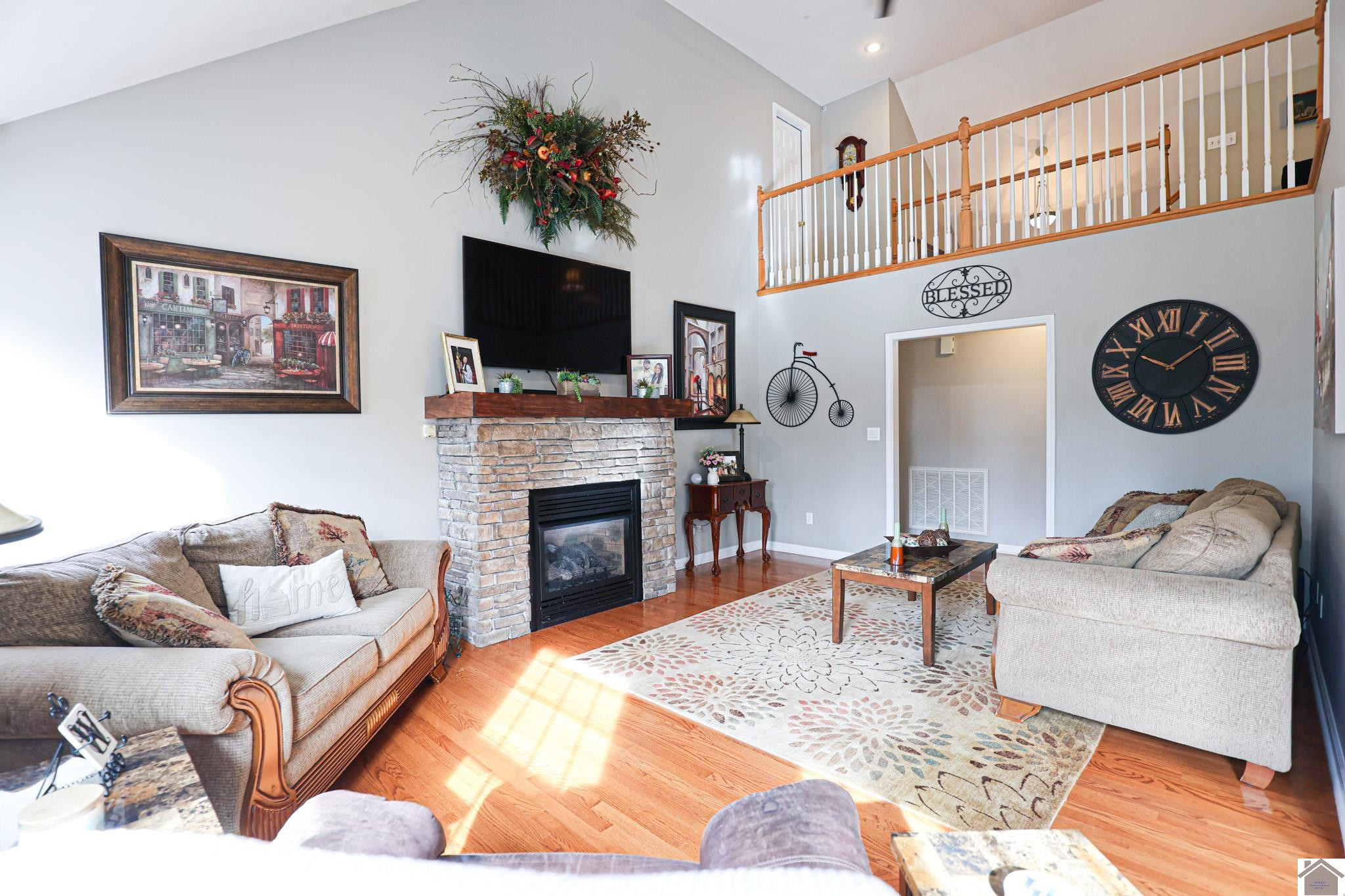 255 Harting Ridge Road West Paducah, KY 42086 - Photo 23 of 45 Living Room