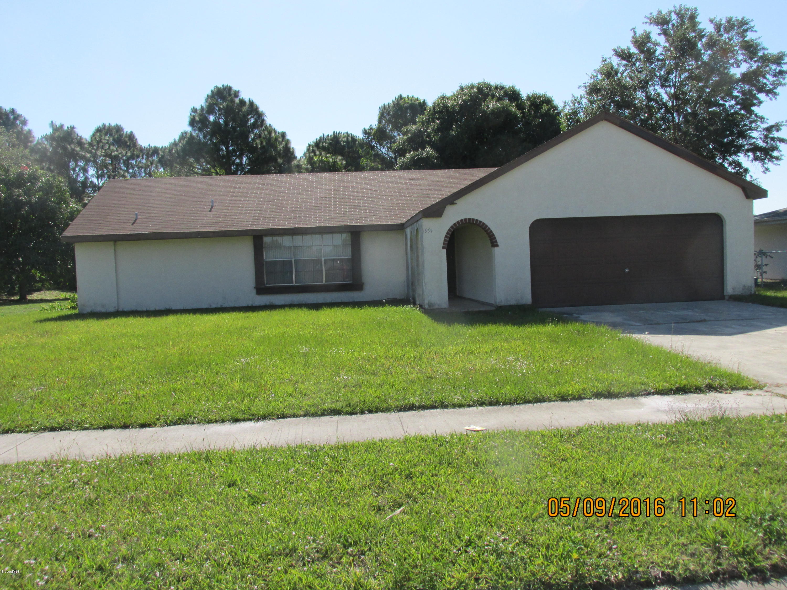 991 Hooper Avenue Northeast Palm Bay, FL 32905 - Photo 2 of 13 IMG_1201
