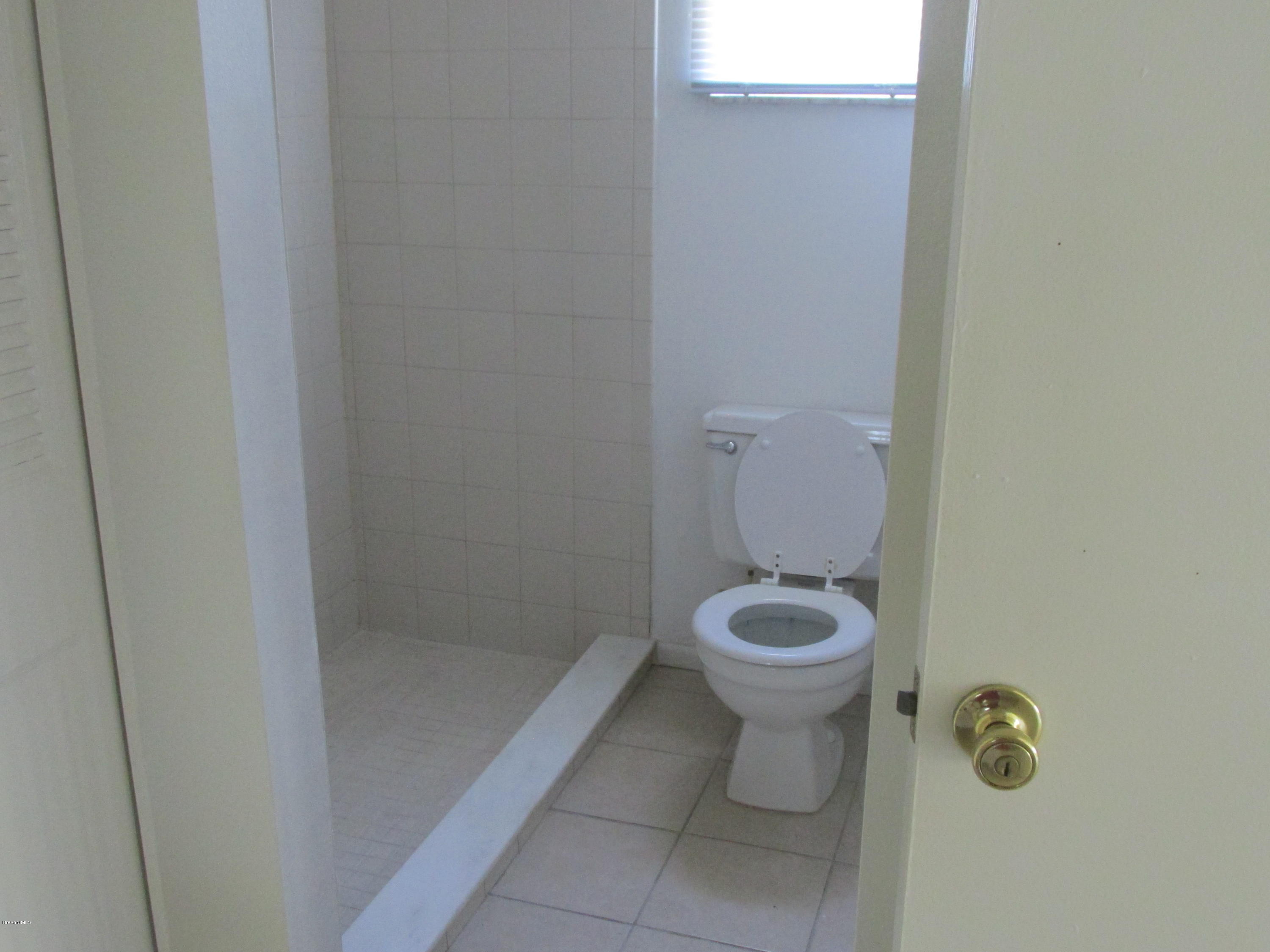 991 Hooper Avenue Northeast Palm Bay, FL 32905 - Photo 11 of 13 IMG_1208