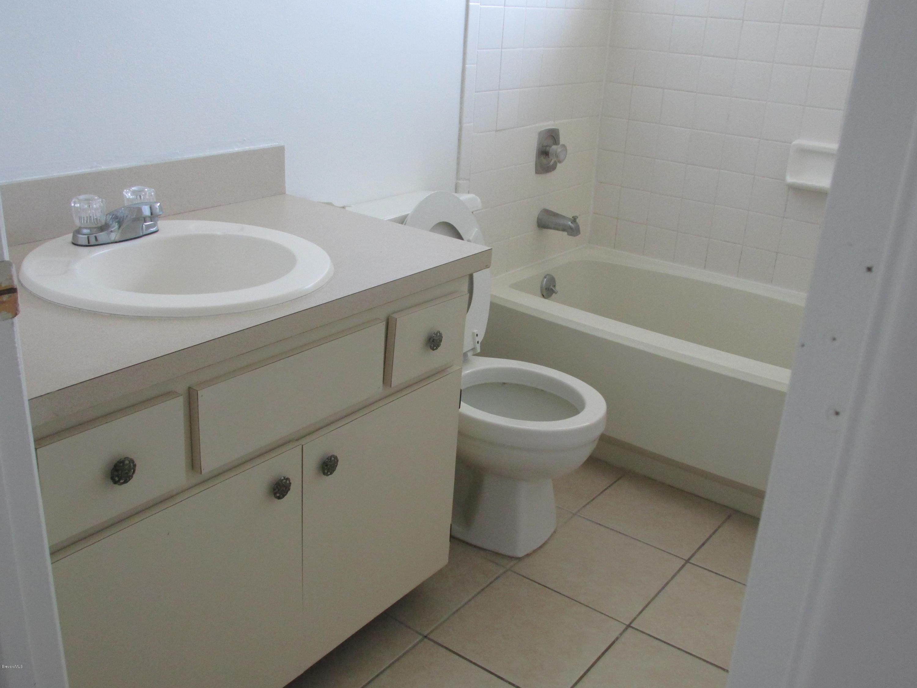 991 Hooper Avenue Northeast Palm Bay, FL 32905 - Photo 13 of 13 IMG_1217