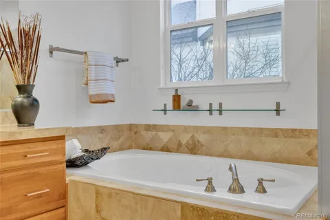 $833,000 | 1701 South Poplar Way, Denver, CO 80224