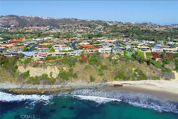 a table and chairs in the patio