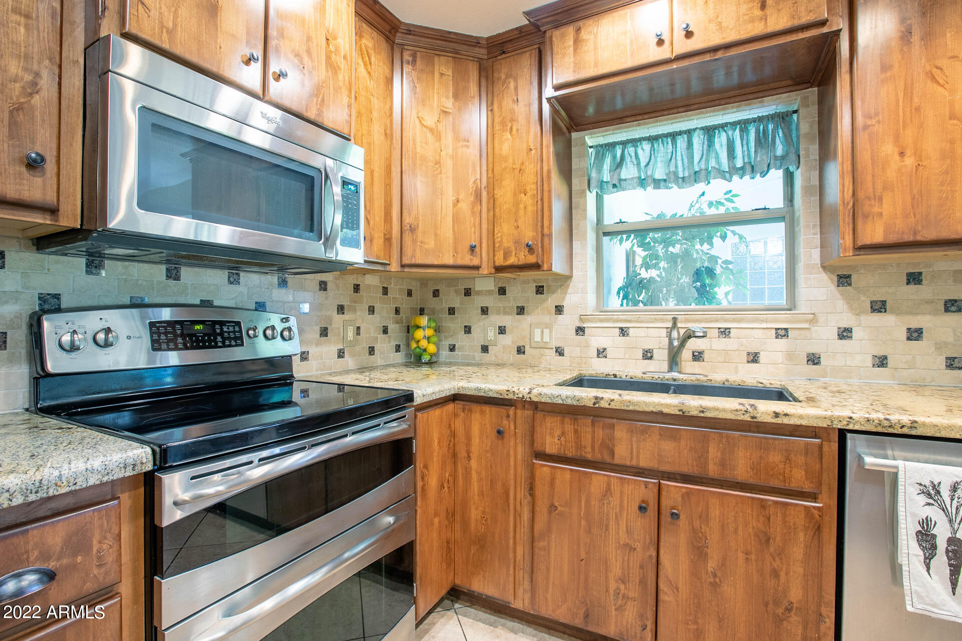 3022 East Decatur Street Mesa, AZ 85213 - Photo 12 of 33 3A9A3529-HDR