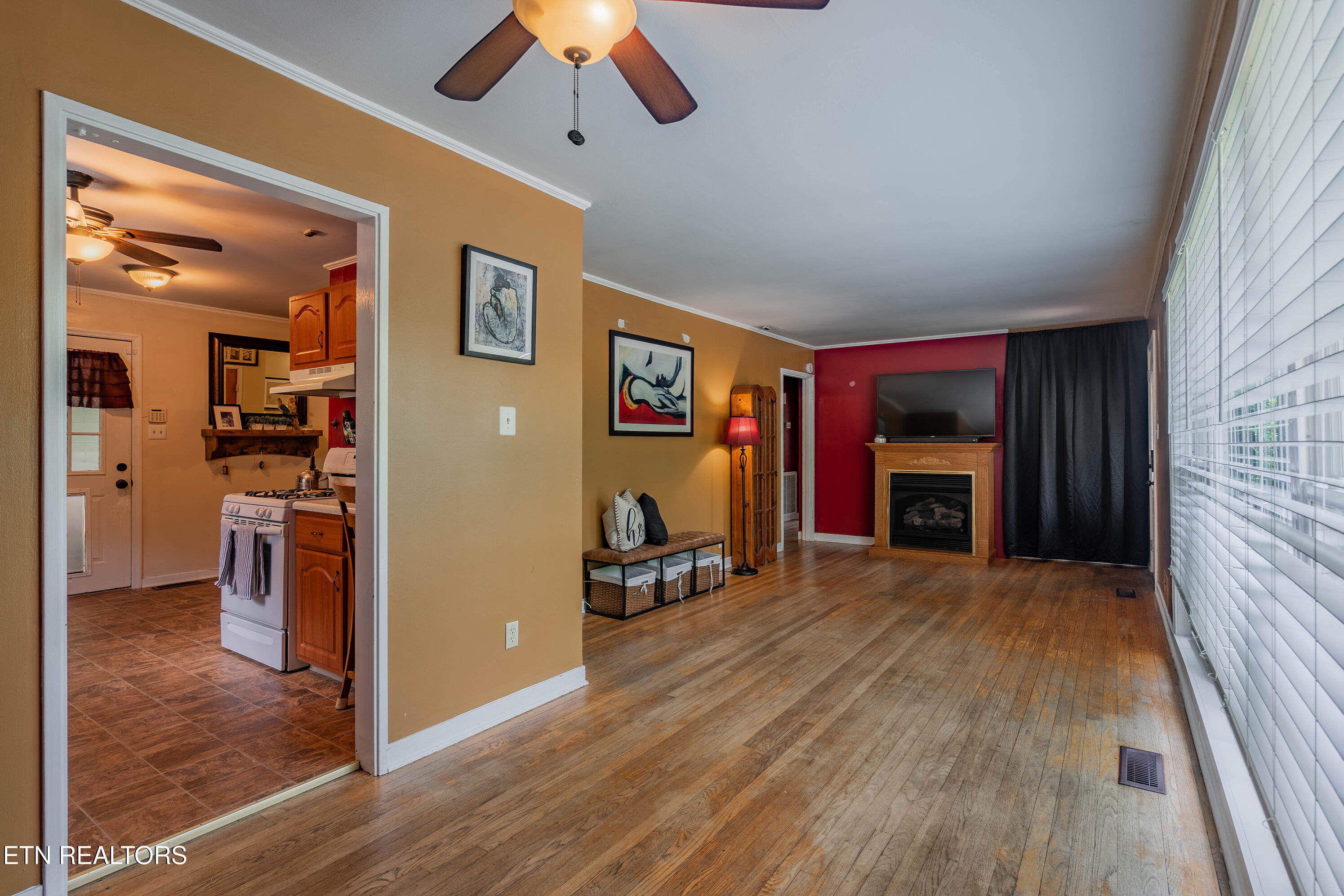 116 Amherst Lane Oak Ridge, TN 37830 - Photo 5 of 29 A7300643-HDR